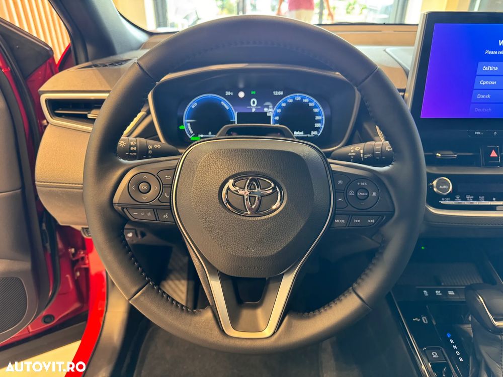 Toyota Corolla Cross - 12