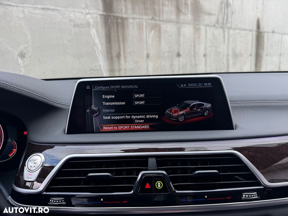 BMW Seria 7 730d xDrive - 33