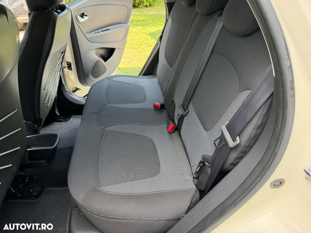 Renault Captur dCi 90 EDC Luxe - 24