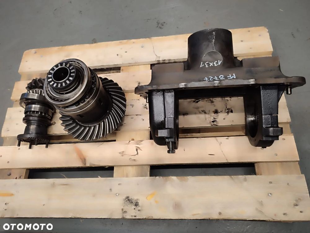Dyferencjał Massey Ferguson 8727 4293140M94 - 7