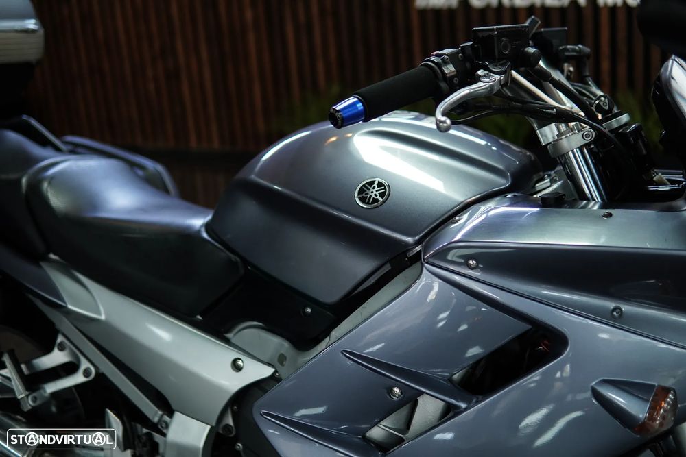Yamaha FJR 1300 - 43