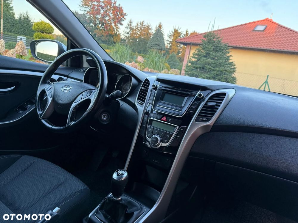 Hyundai i30 1.6 CRDi Premium - 12