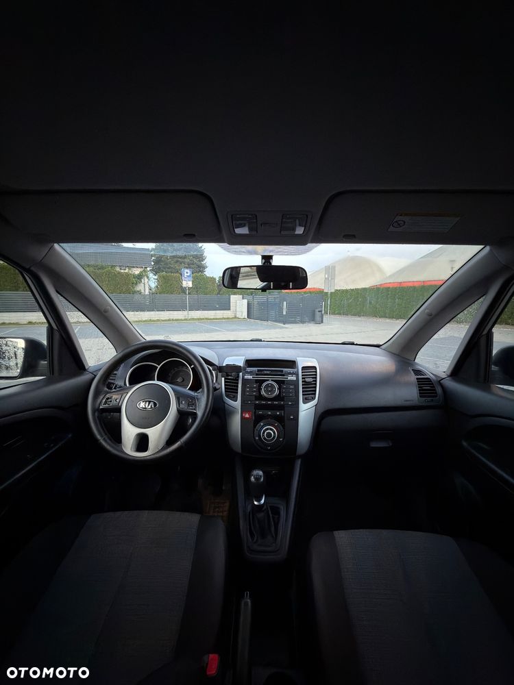 Kia Venga - 7