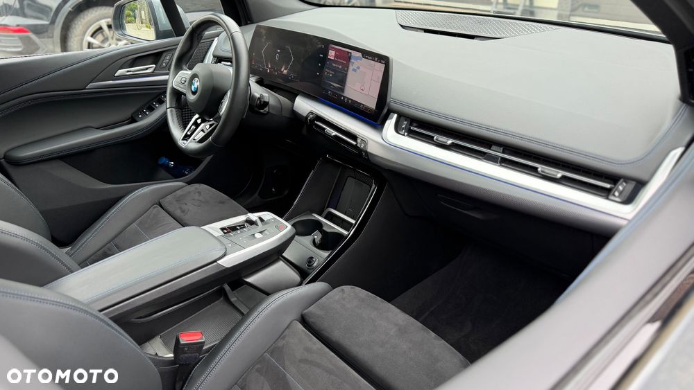 BMW Seria 2 220i - 11