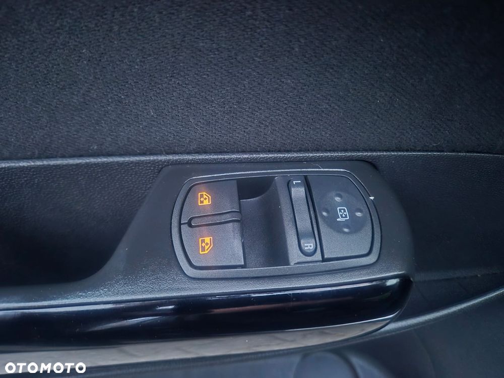 Opel Corsa - 25