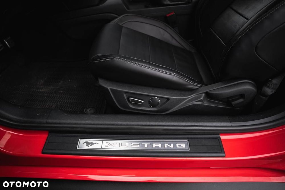 Ford Mustang - 31