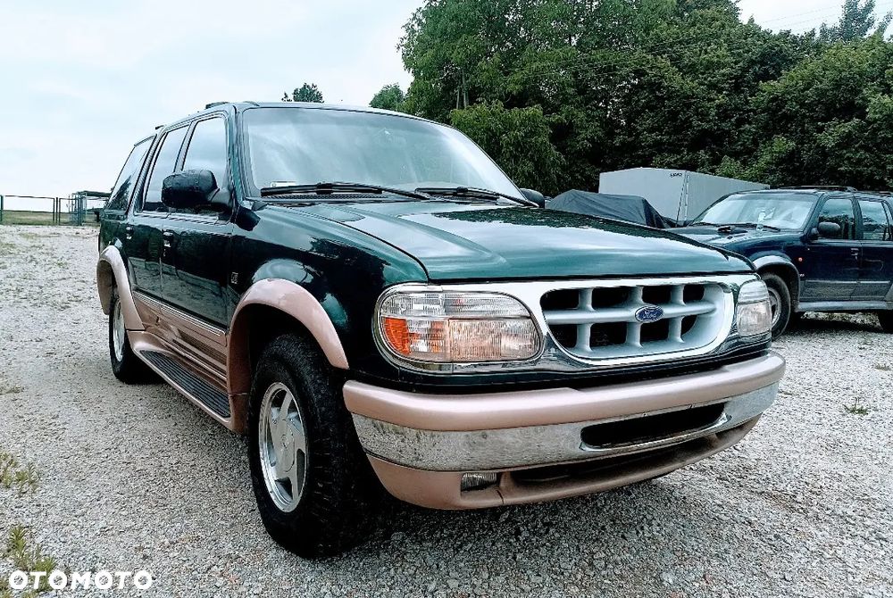 Ford Explorer - 14