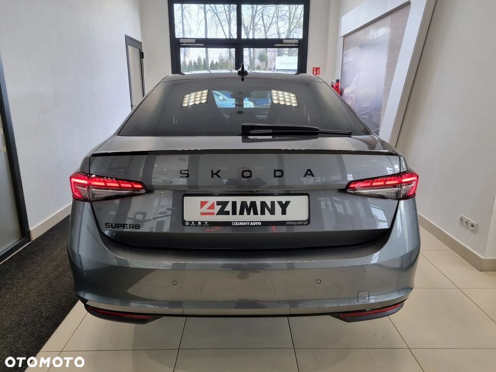 Skoda Superb 2.0 TDI SCR 4x4 Sportline DSG - 8