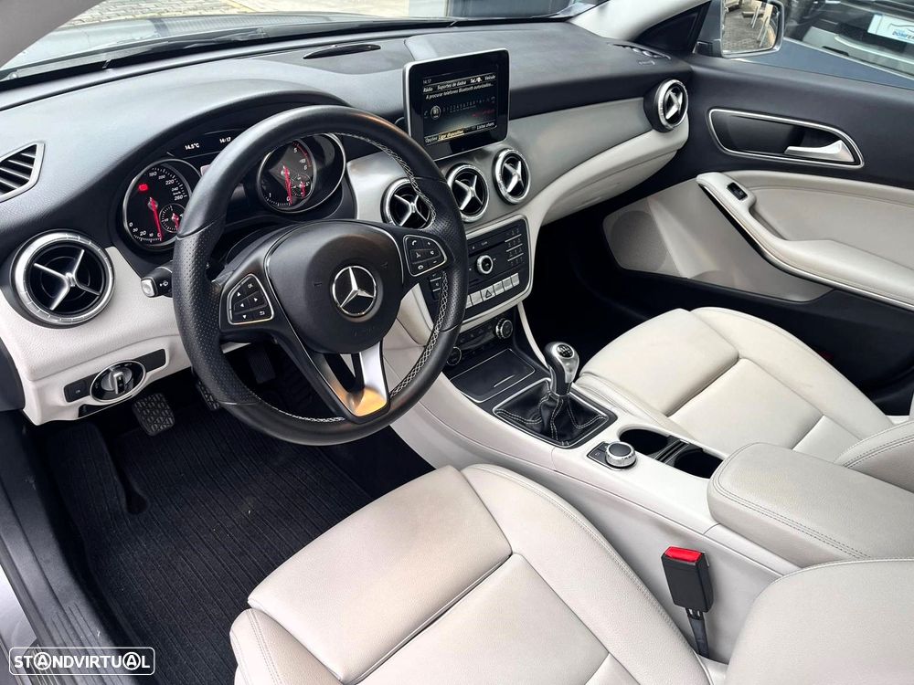 Mercedes-Benz CLA 200 CDI Urban - 51