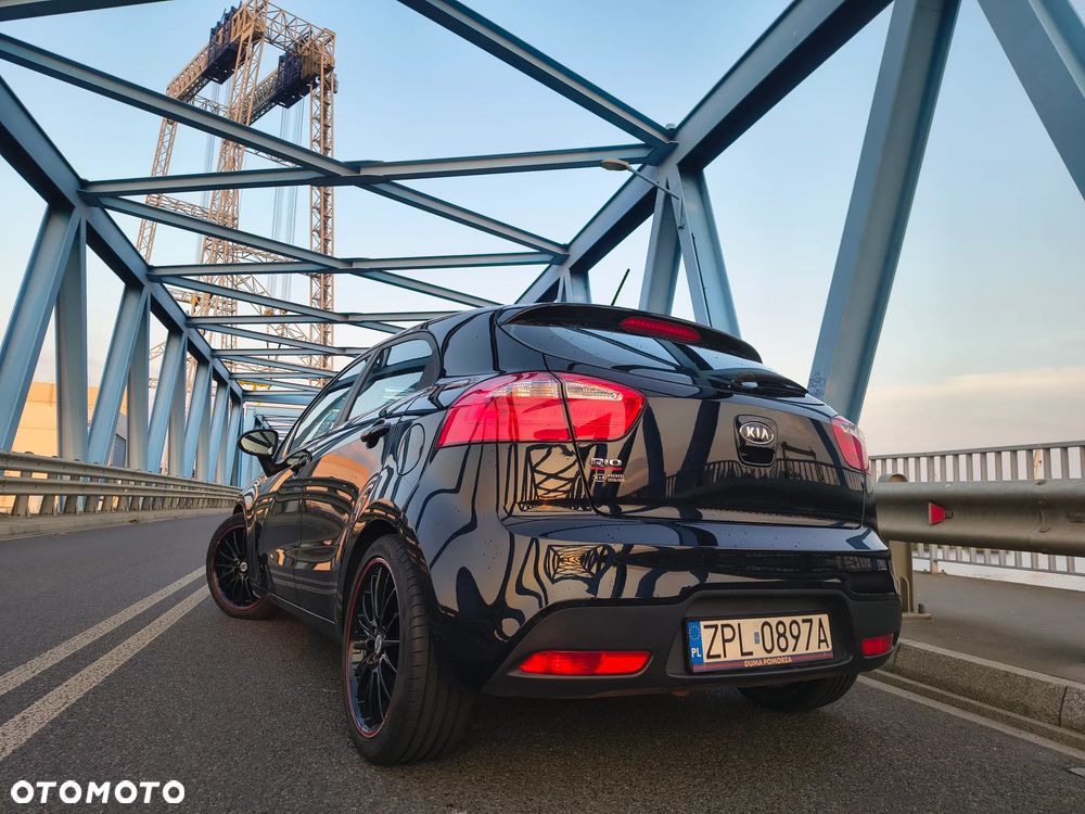 Kia Rio 1.4 M - 8