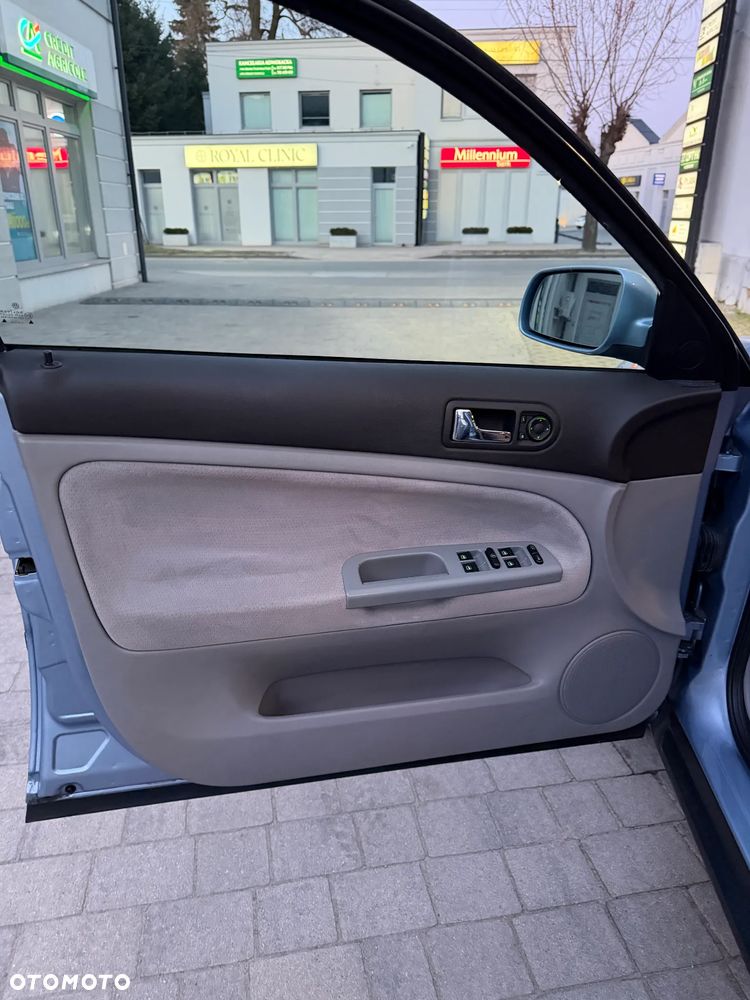 Volkswagen Passat - 14