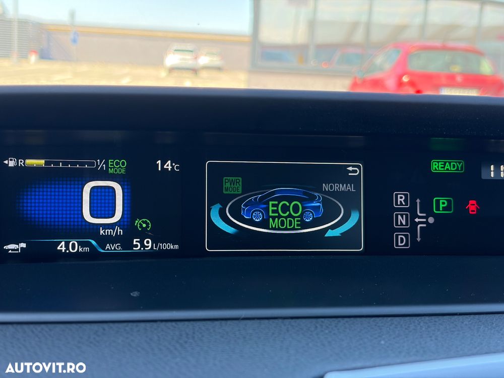 Toyota Prius (Hybrid) Executive - 19