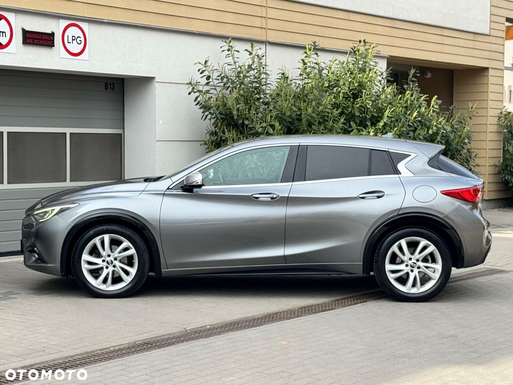 Infiniti Q30 1.5d Premium - 6