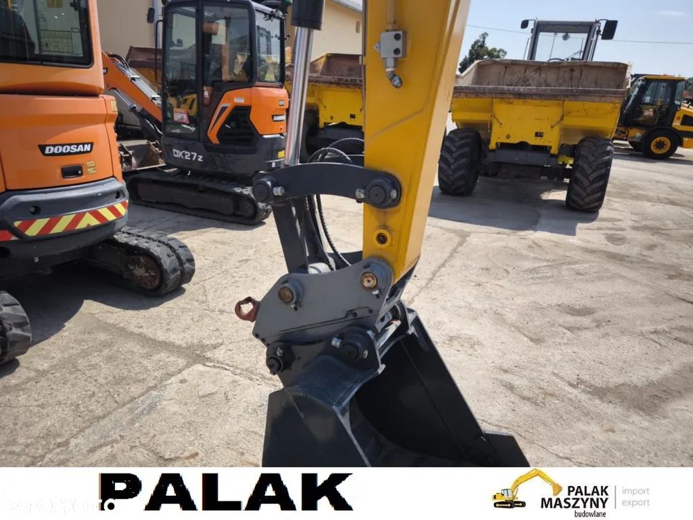 Liu Gong 9075F nie mylić z  JCB 85z - 12