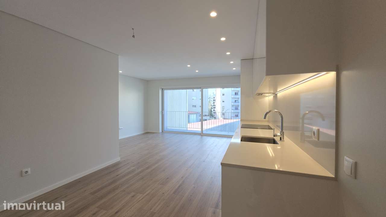 APARTAMENTO T2 NOVO COM TERRAÇO NO CORAÇÃO DE BRAGA - Grande imagem: 4/17