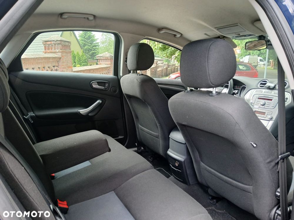 Ford Mondeo - 8
