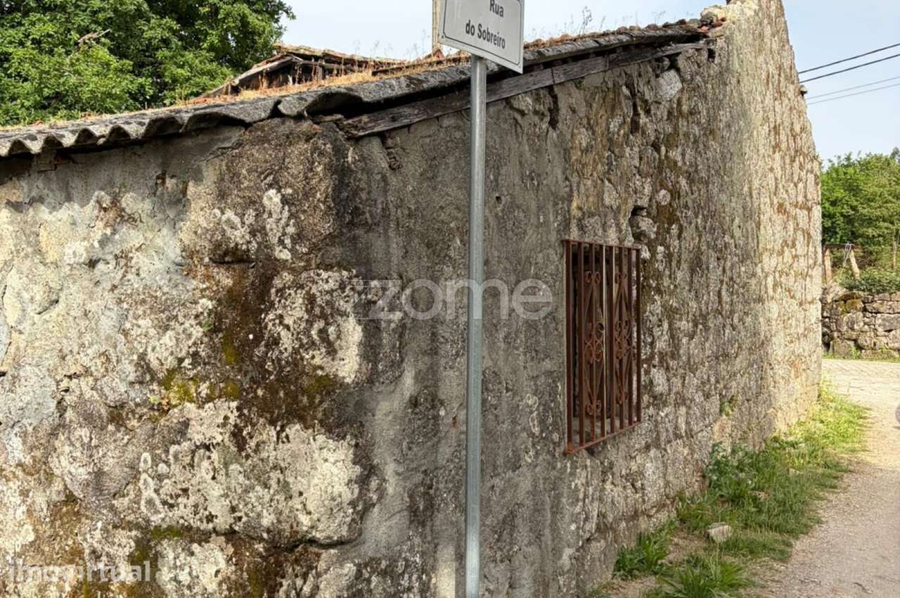 Casa para Restauro no centro de Paredes - Grande imagem: 3/19