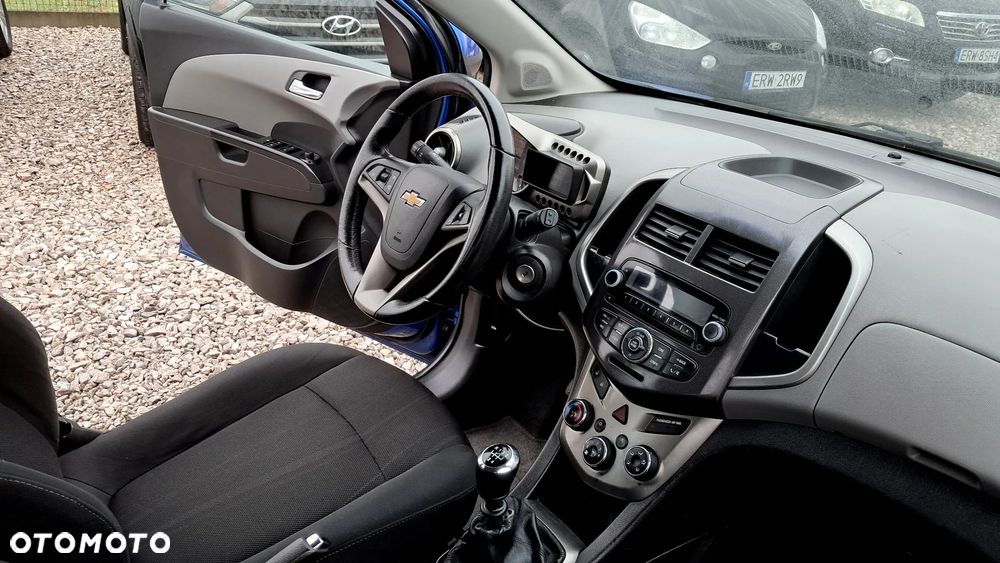 Chevrolet Aveo 1.6 LTZ S/S - 22
