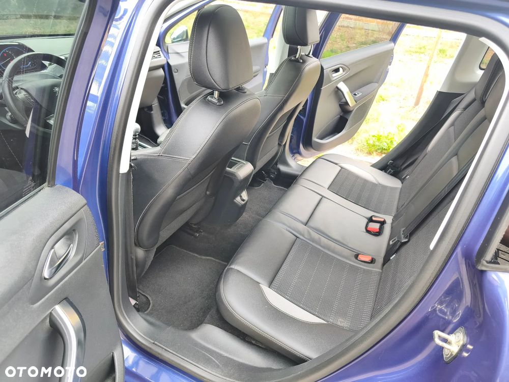 Peugeot 2008 e-HDi FAP 115 STOP & START Allure - 6