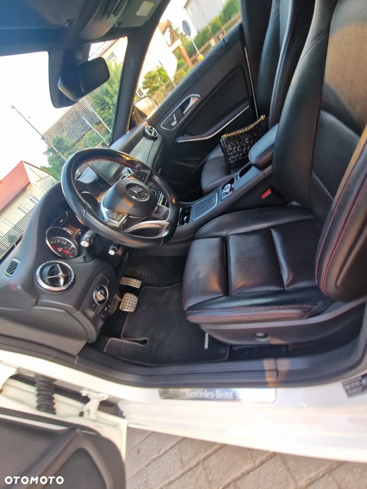 Mercedes-Benz CLA 220 d 7G-DCT AMG Line - 20
