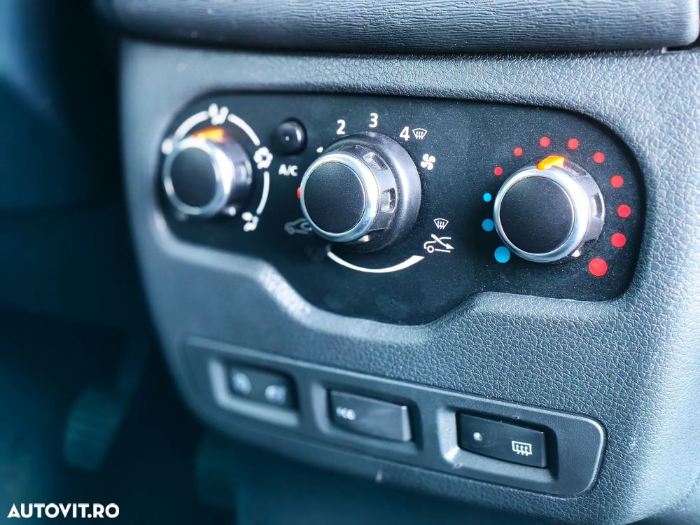 Dacia Dokker TCe 102 GPF Stepway - 23