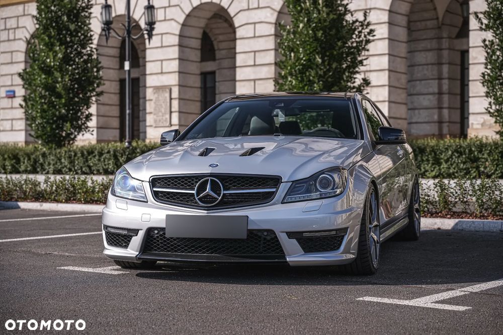Mercedes-Benz Klasa C 63 AMG Coupe AMG SPEEDSHIFT MCT Edition 507 - 5