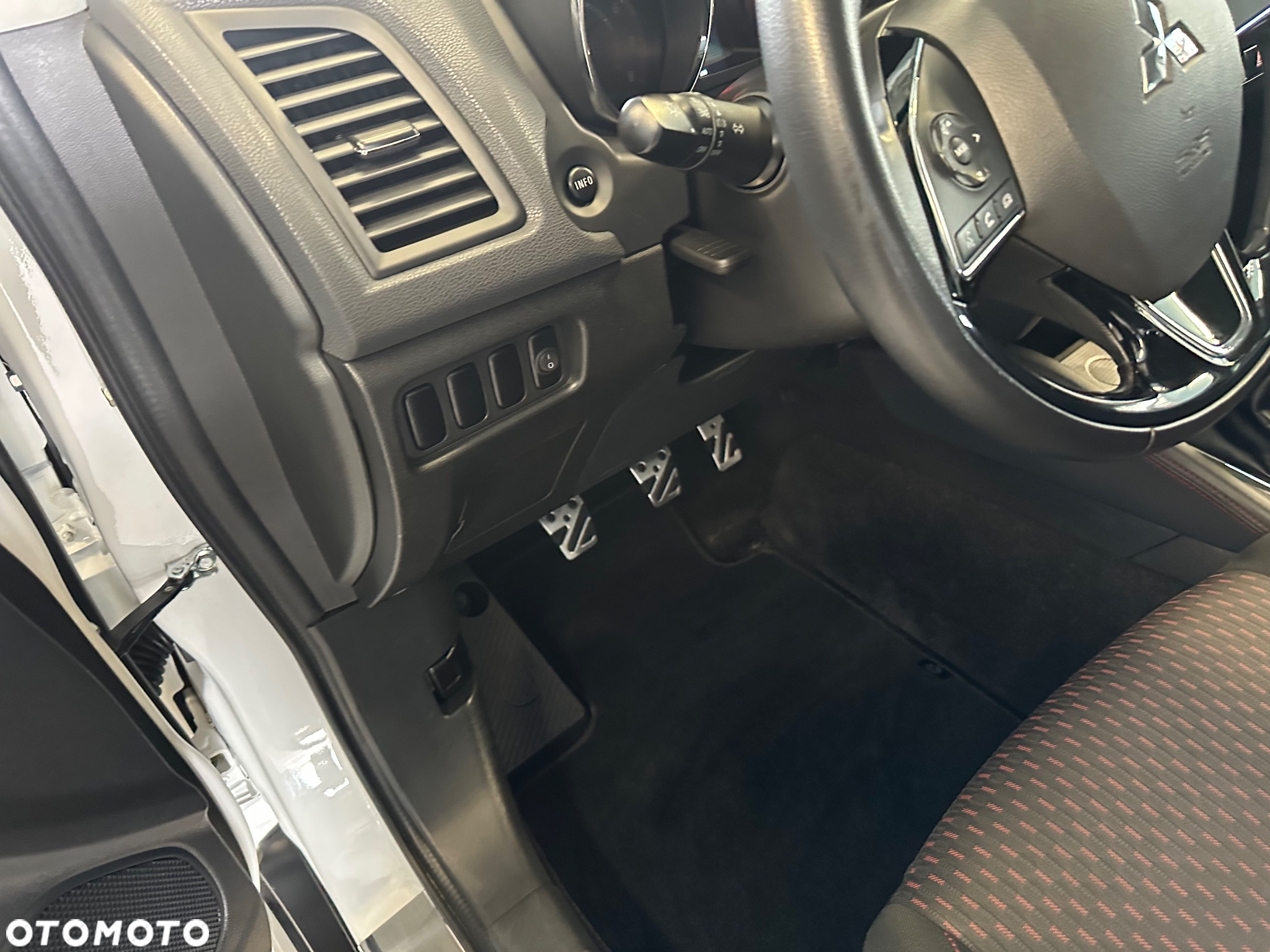 Mitsubishi ASX 1.6 Intense Plus Navi - 14