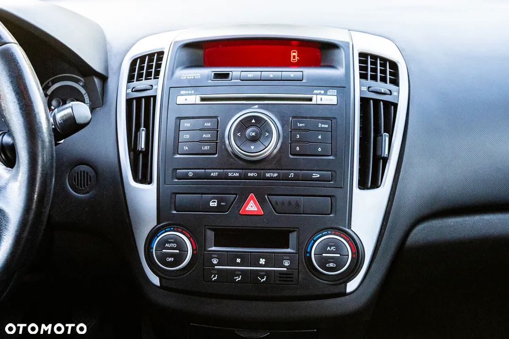 Kia Ceed 1.6 Crdi Comfort + - 7