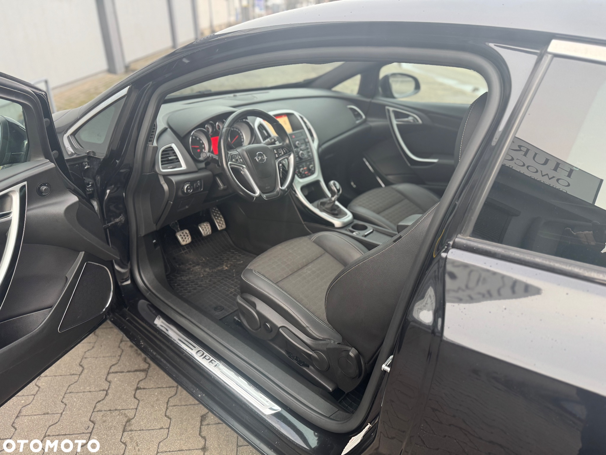 Opel Astra IV GTC 1.6 T SIDI Sport S&S - 7