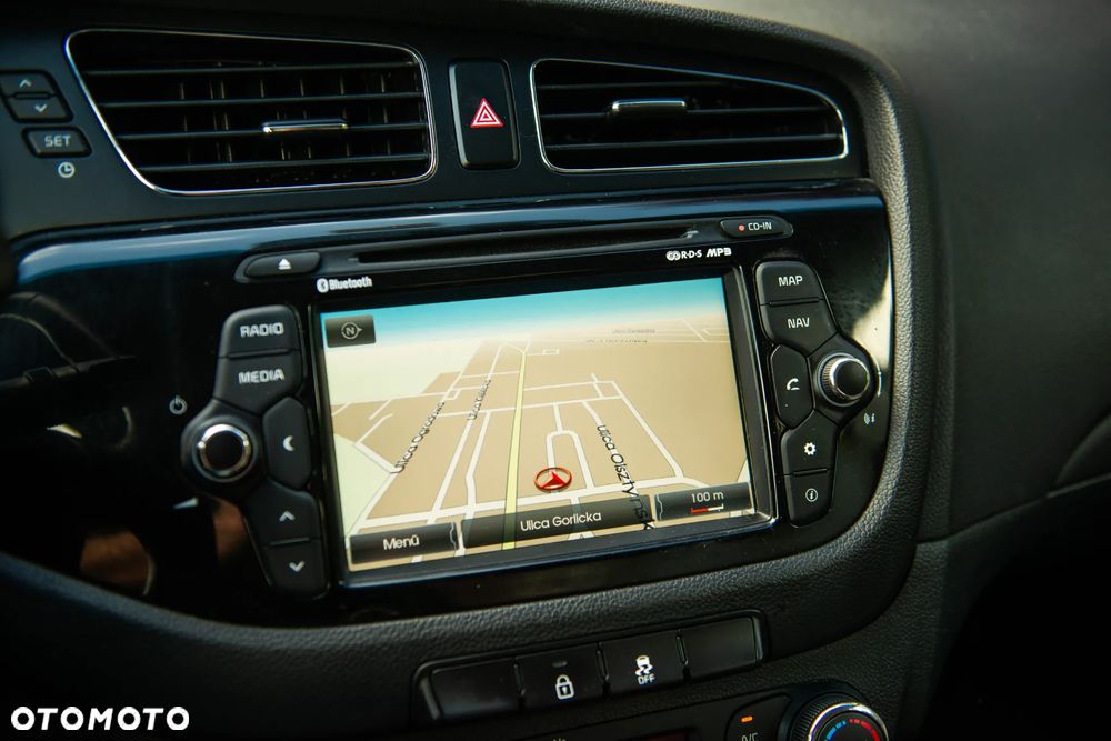 Kia Ceed 1.6 GDI Platinum Edition - 34