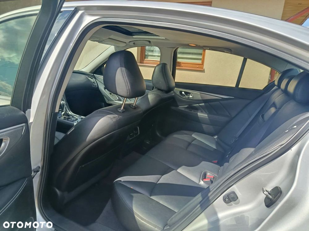 Infiniti Q50 - 13