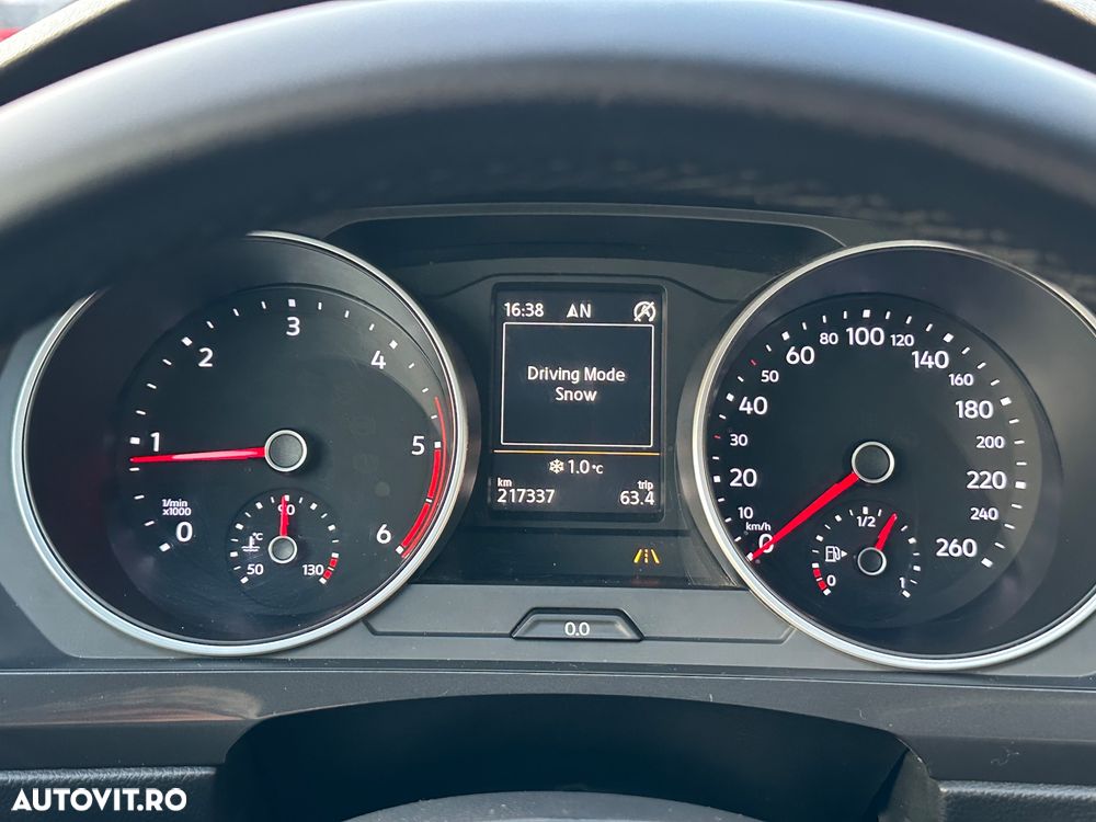 Volkswagen Tiguan 2.0 TDI SCR 4MOTION (BlueMotion Techn.) DSG Comfortline - 24