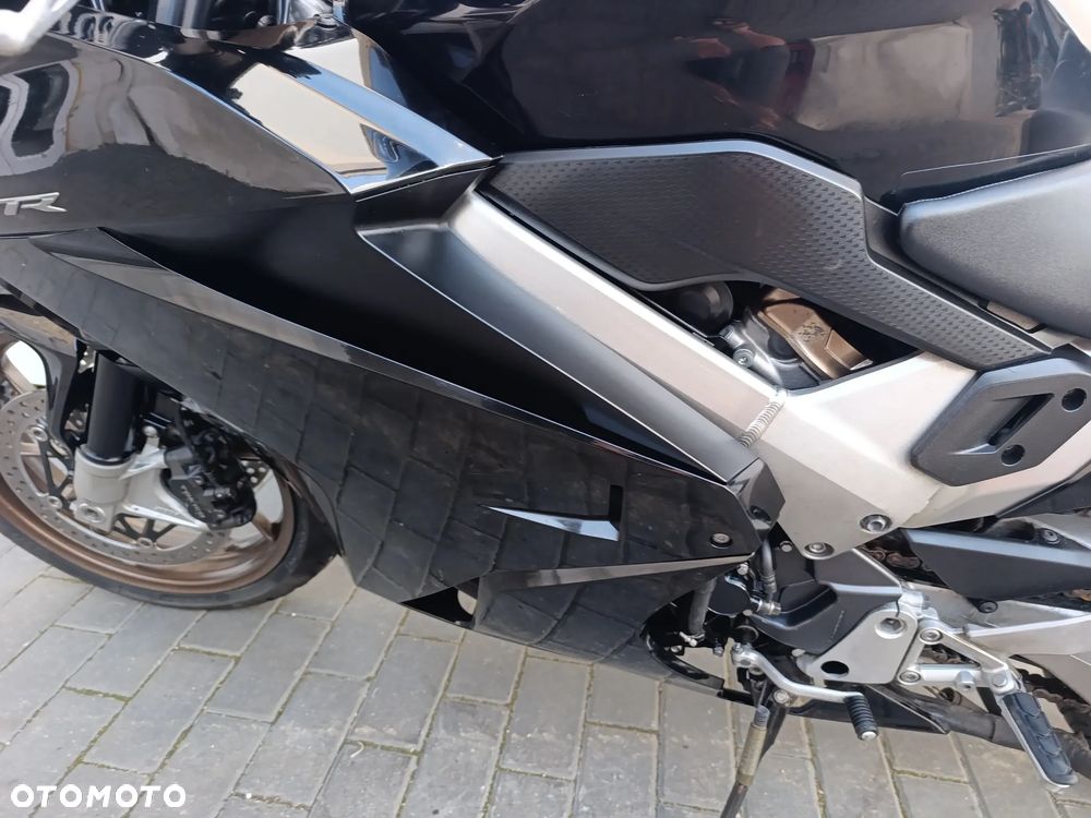 Honda VFR - 14