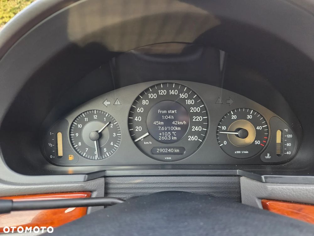 Mercedes-Benz Klasa E 220 CDI Classic BusinessEDITION - 17