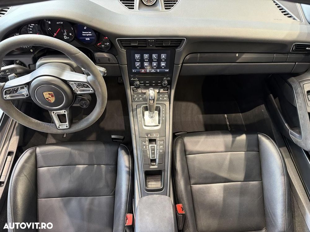 Porsche 911 Carrera GTS PDK - 13