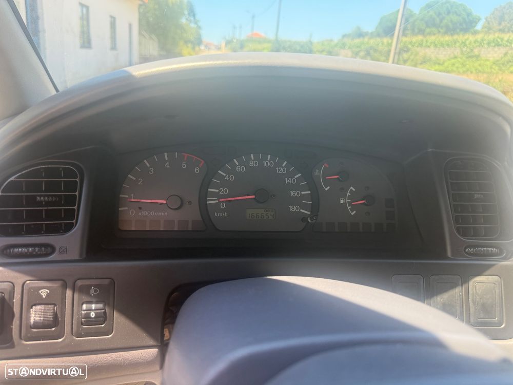 Mitsubishi Space Gear 2.5 TD GLX - 26