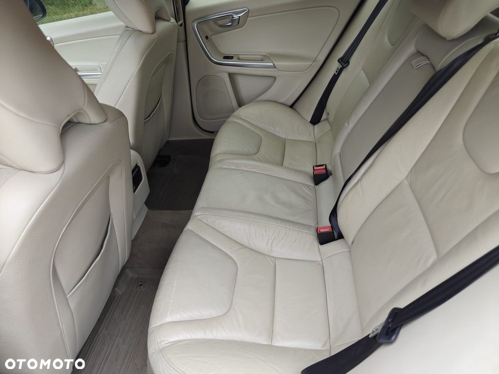 Volvo S60 T6 AWD Geartronic RDesign - 8