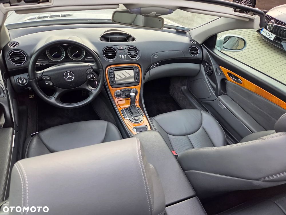 Mercedes-Benz SL - 21