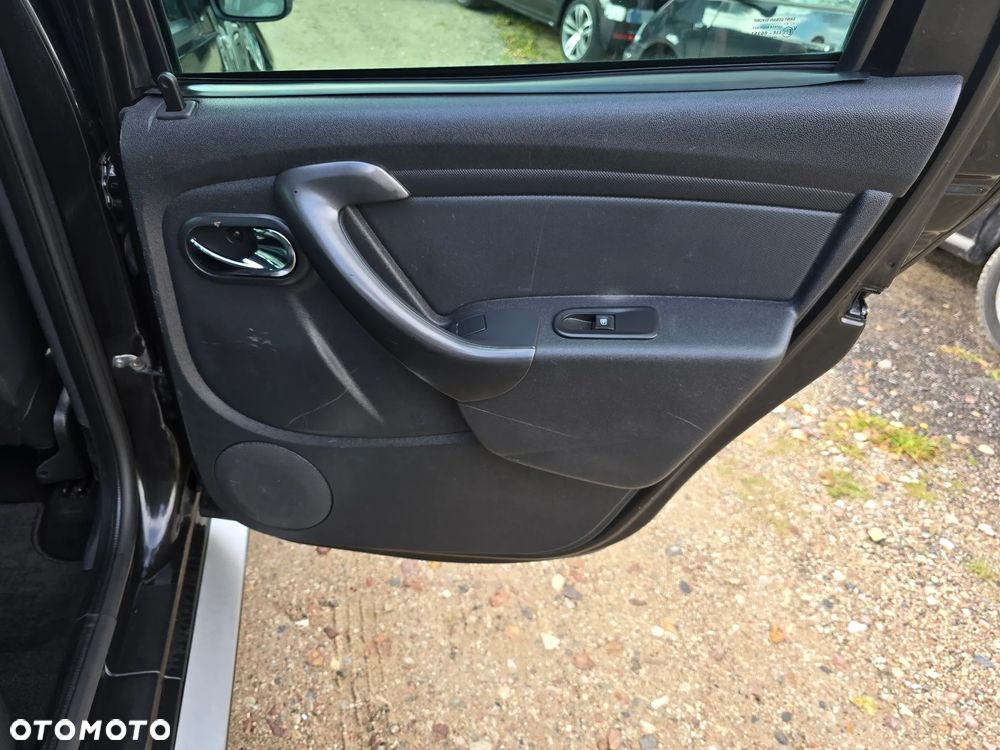 Dacia Duster TCe 125 4x2 Blackshadow - 12