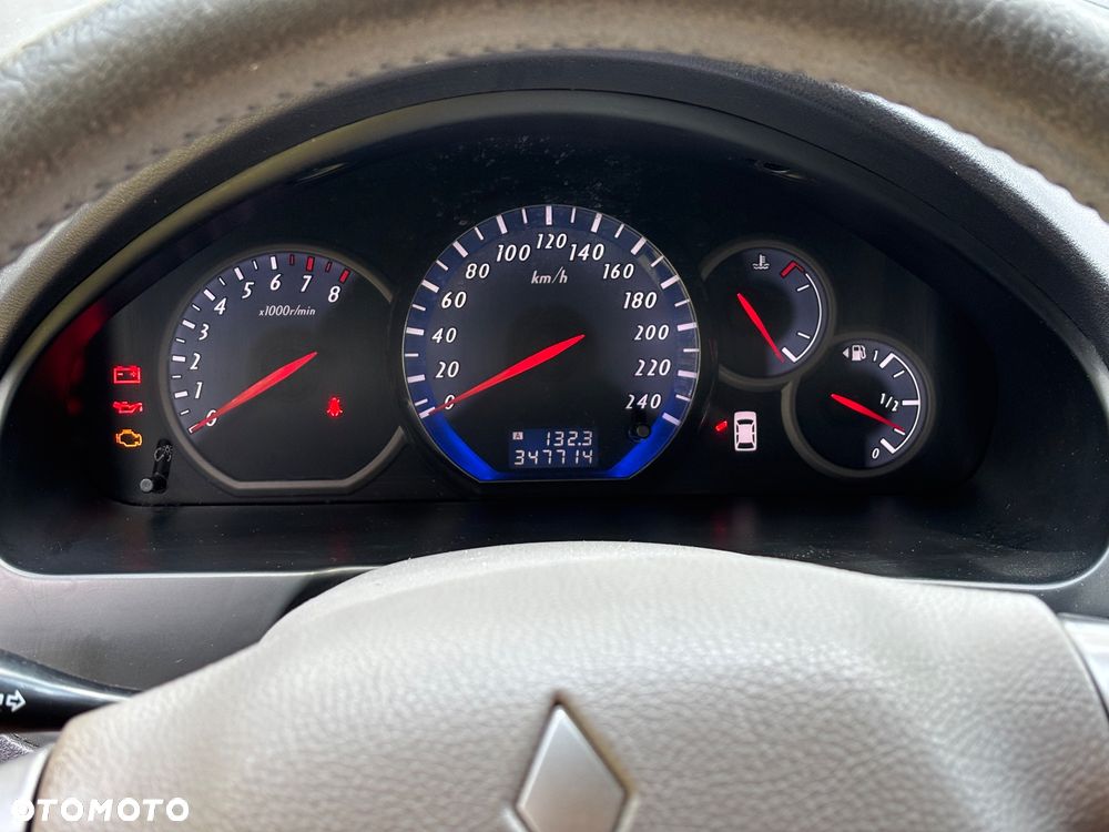 Mitsubishi Grandis - 17