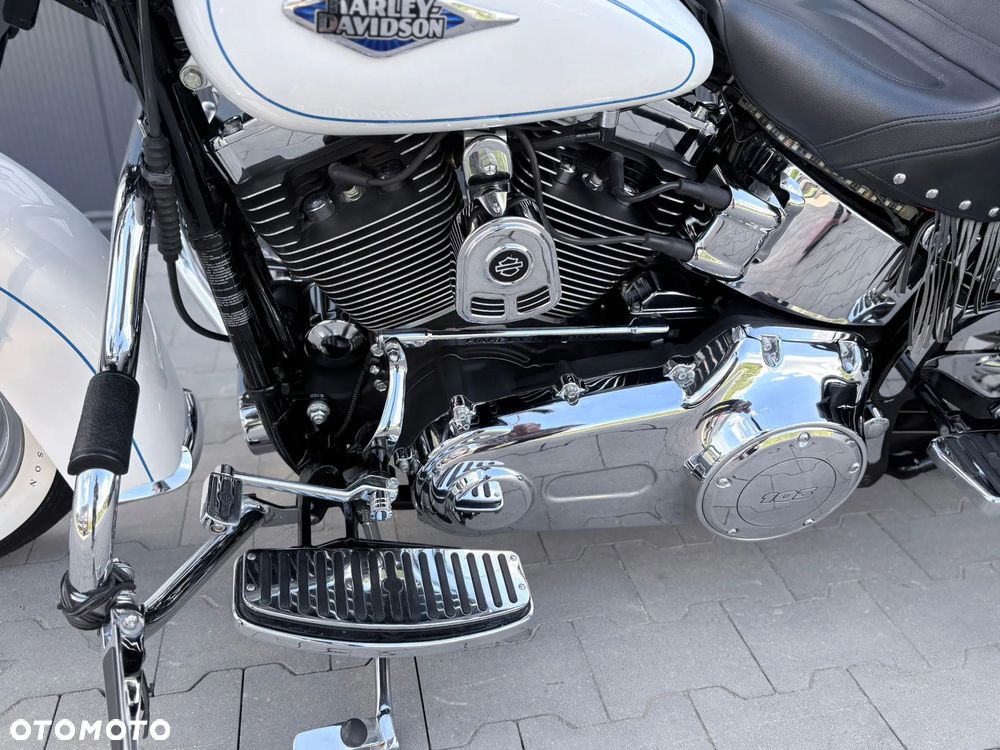 Harley-Davidson Softail Heritage Classic - 12