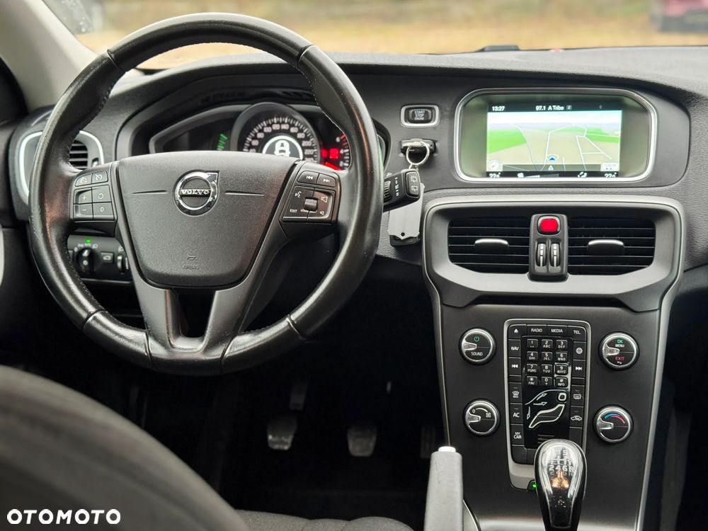 Volvo V40 D2 Momentum - 33