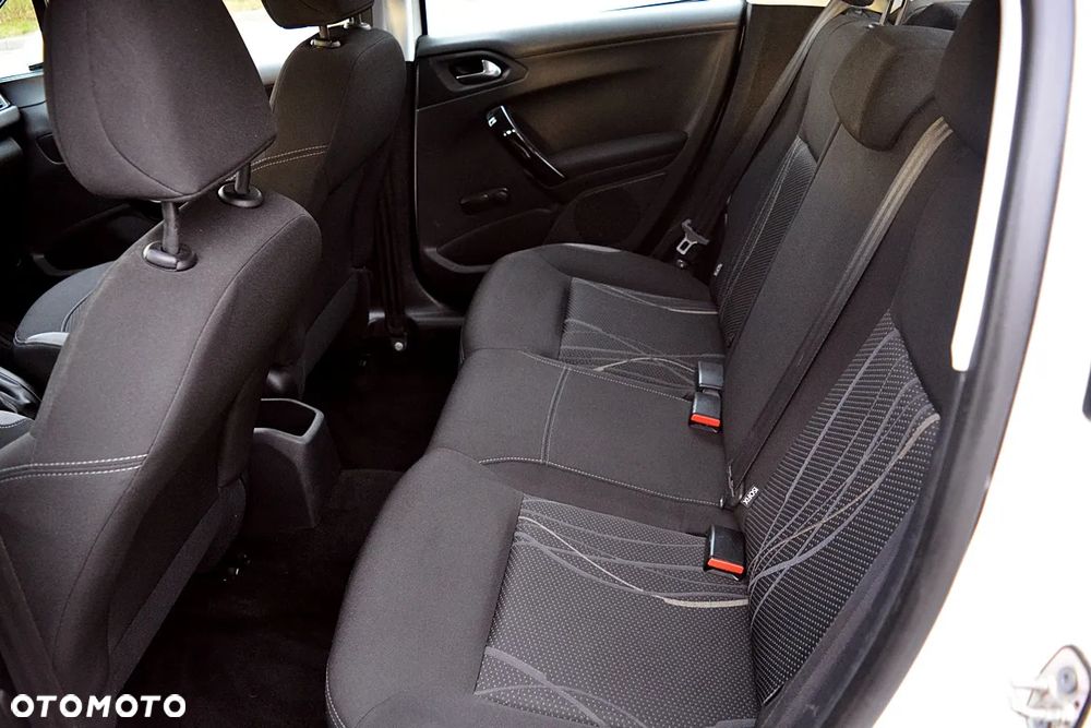 Peugeot 208 HDi 68 Access - 9