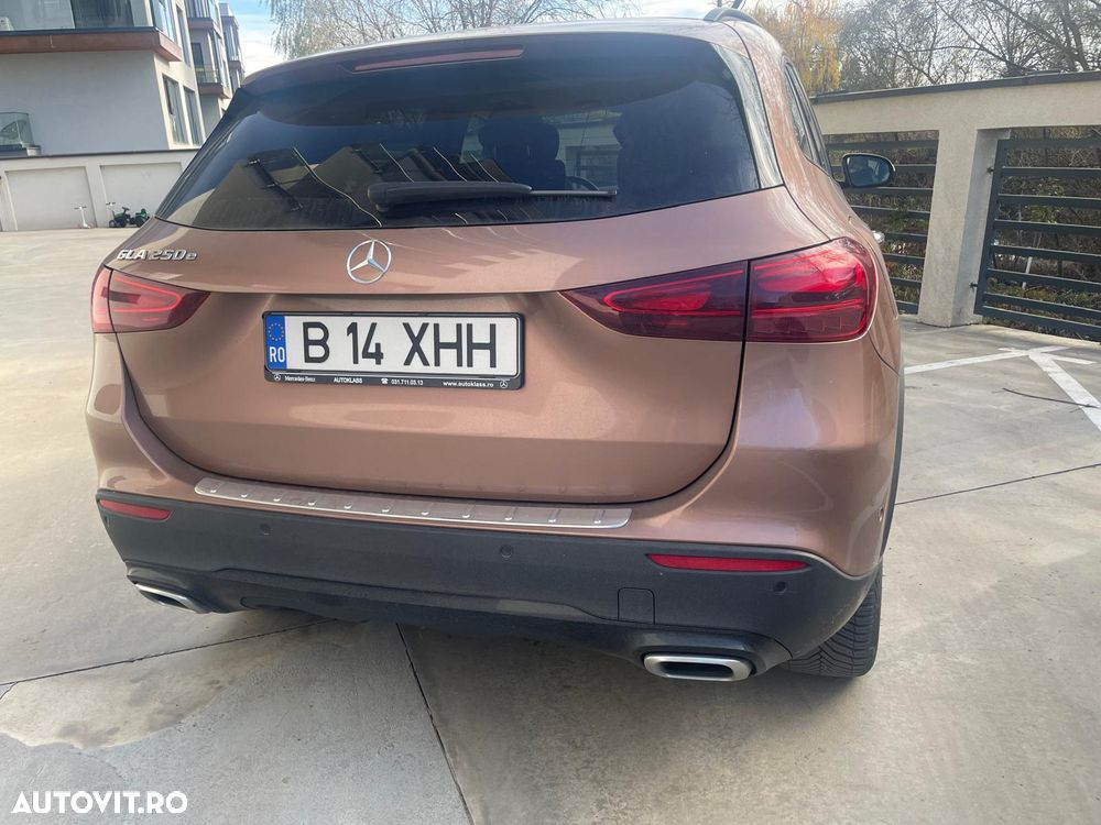 Mercedes-Benz GLA - 4