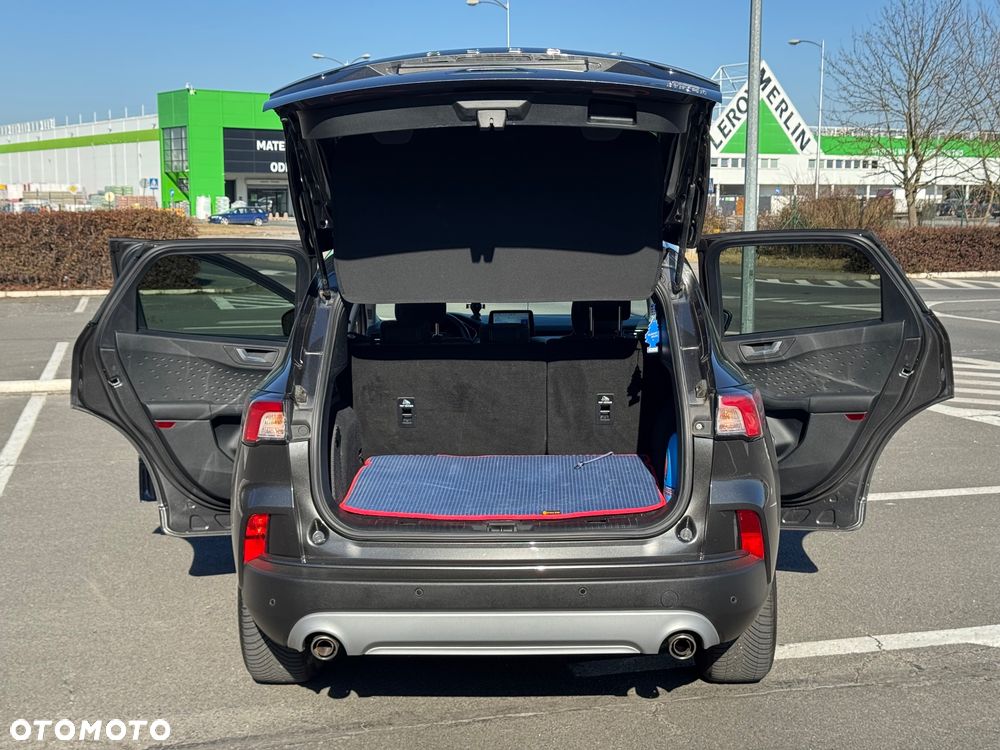 Ford Kuga - 10