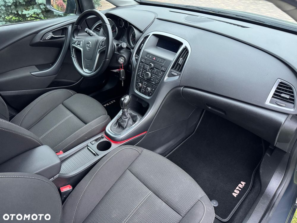 Opel Astra 1.4 Turbo Design Edition - 18