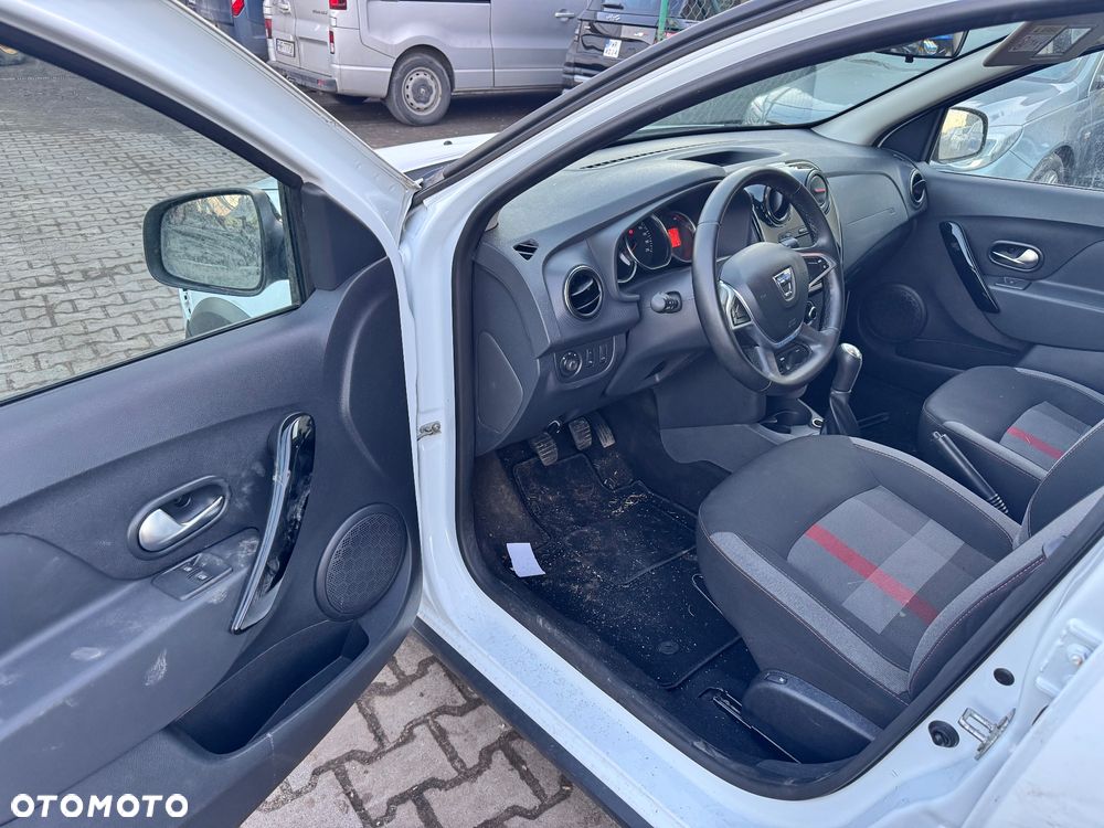 Dacia Logan TCe 90 (S&S) Stepway - 24