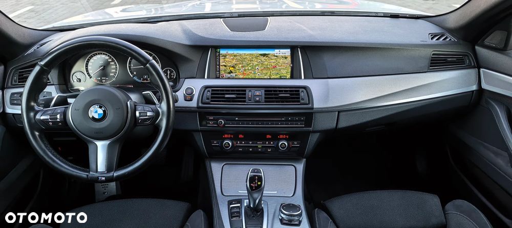 BMW Seria 5 525d xDrive - 25