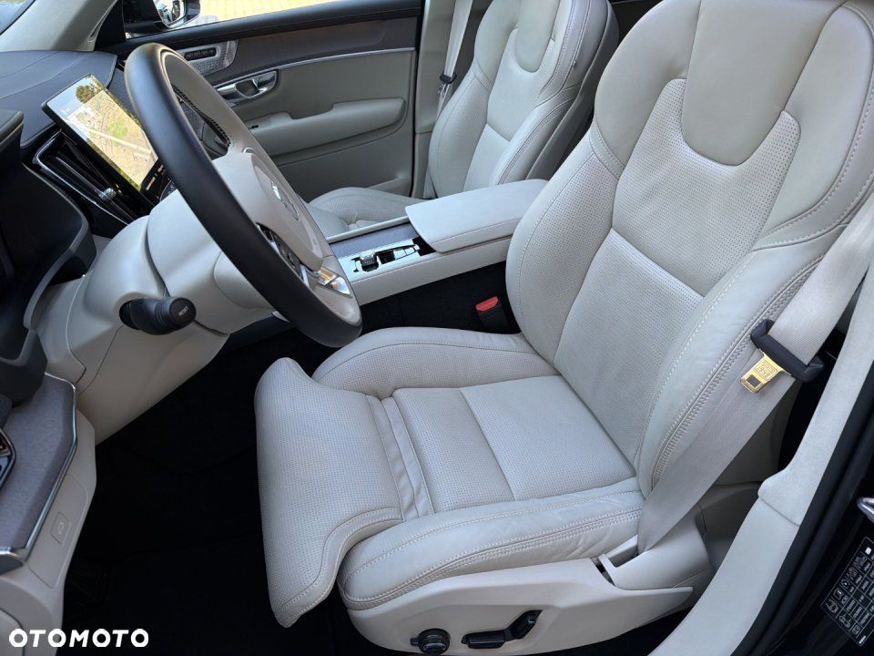 Volvo XC 90 - 20