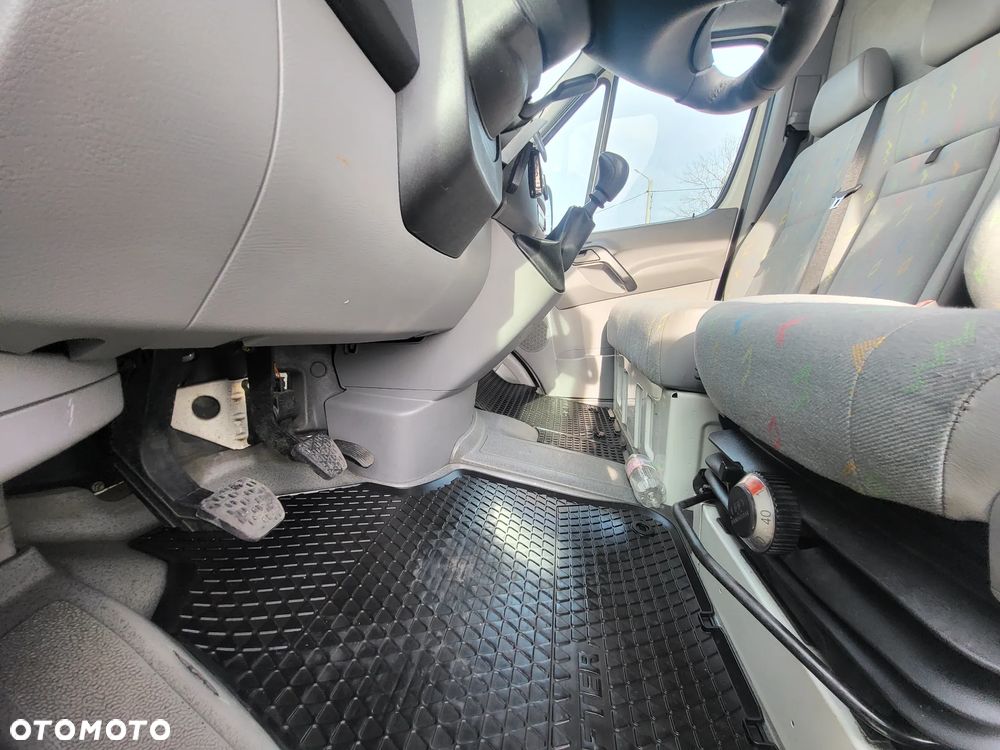 Volkswagen Crafter 2.5 tdi skrzynia 4.40m klima bez rdzy Serwisowany - 12